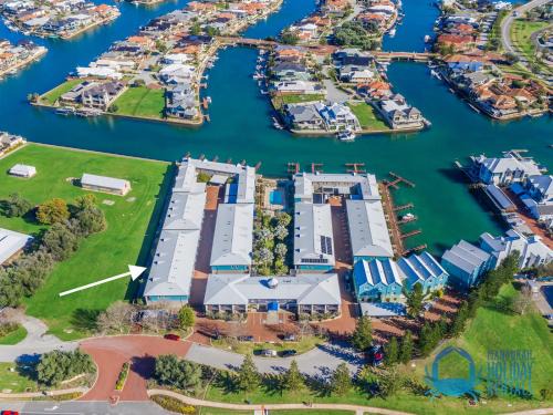 Halls Head Apartment | Apollo Quays Apartment