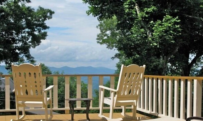 Blowing Rock House | Appalachian Ski Mountain Retreat- off Blue Ridge Parkway-Blowing Rock