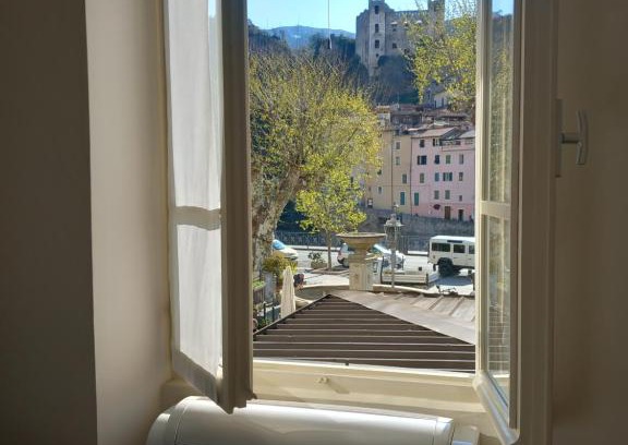 Dolceacqua Apartment | Appartamentino - Castle view, no stairs