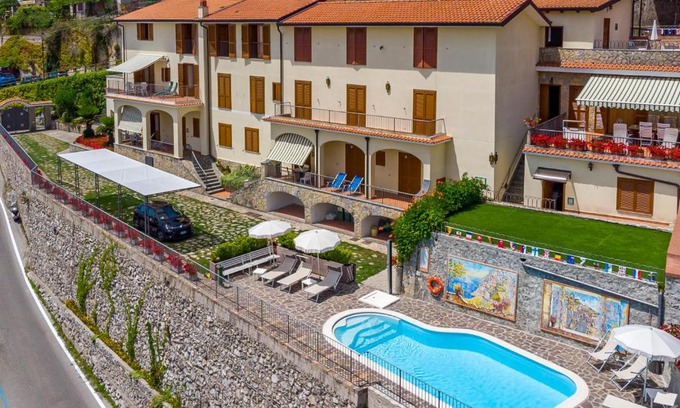 Scala Apartment | Appartamento Emma in Villa Laura