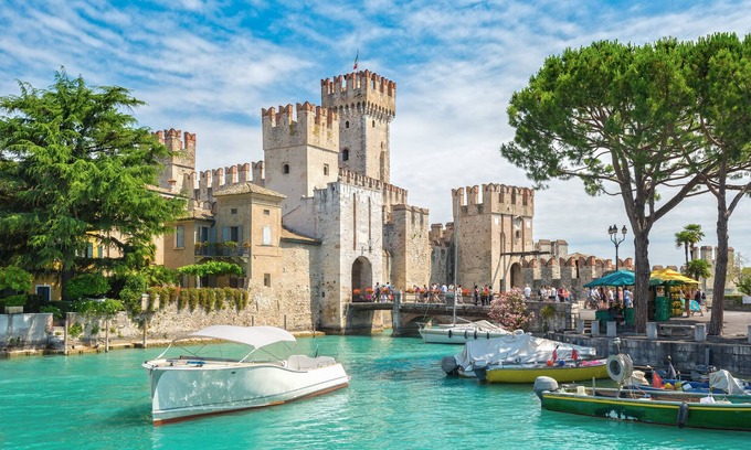 Manerba del Garda Apartment | Appartamento Patrizia Manerba Resort, Manerba del Garda, Italy