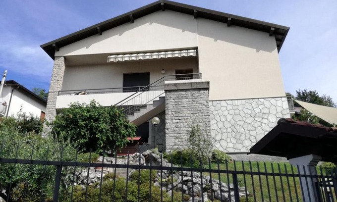 Albate Apartment | Appartamento Sari