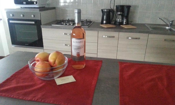 Pacengo Apartment | Appartamento Vacanze "HOLIDAYHOMELARTISTA"