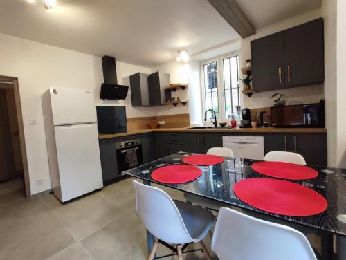 Saint-Nazaire-en-Royans Apartment | Appartement au bord de la bourne