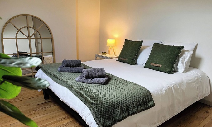 Port of Caen Apartment | Appartement Cosy Caen Port