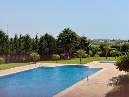 Achakkar Apartment | Appartement de vacances neuf: piscines et plage