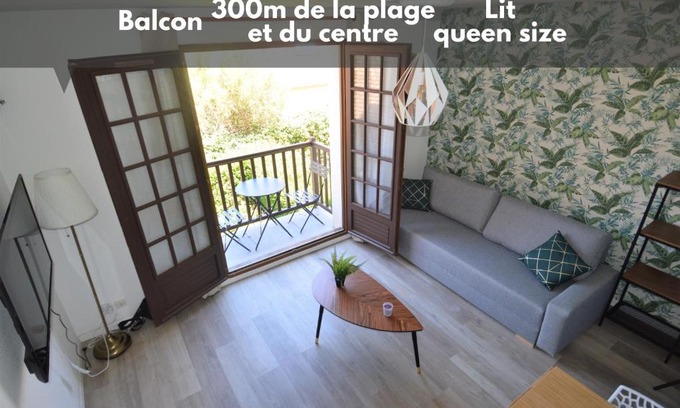 Courseulles-sur-Mer Apartment | Appartement, duplex à 500m de la mer avec balcon