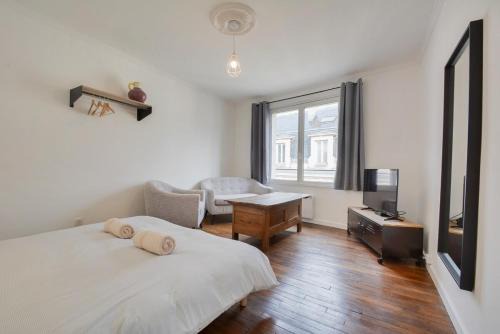 Saint Nicolas - Charles III - Ville vieille - Trois Maisons - Leopold Apartment | Appartement Place Stanislas 4eme