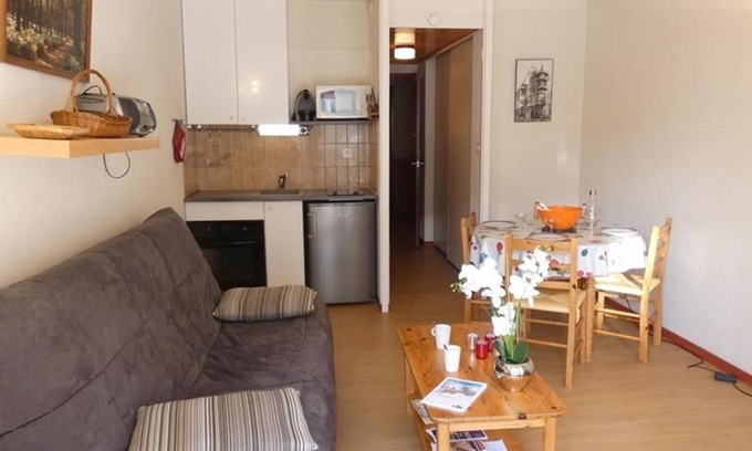 Saint-Lary-Soulan Apartment | Appartement T2 pour 4 à 5 pers, Saint-Lary-Soulan, cuisine équipée, balcon sud, proche services et loisirs - FR-1-457-221