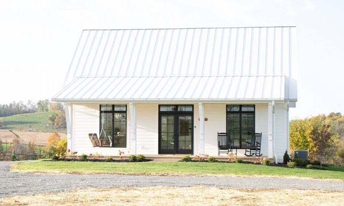 Millersburg Cottage | Apple Blossom by Olde Orchard Cottages