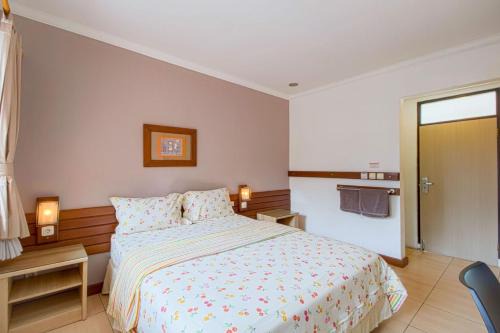 Tegalgundil Hotel | Applewood B&B