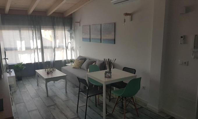 Playas del Palo Apartment | APT 5 - Apartamento en la playa de El Palo