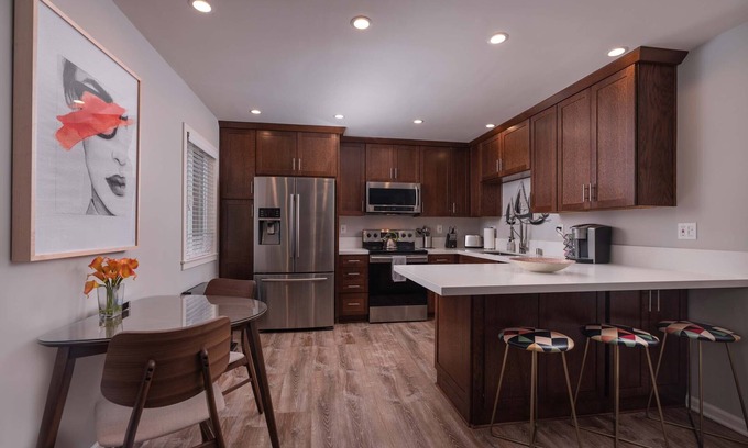 Carpinteria Apartment | Apt 7: Cozy Contemporary Family Beach Apartment