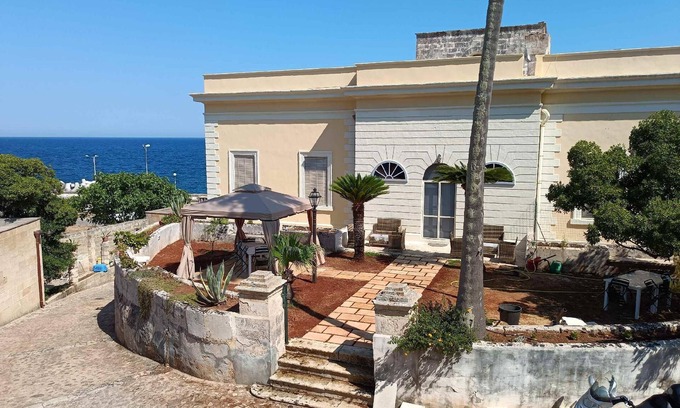 Porto Tricase House | Apt Francesca - Villa Risolo by Love Sud