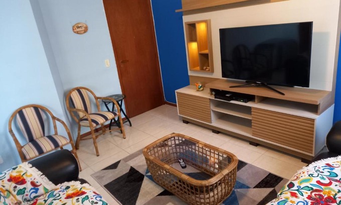 Jardim Praiano Apartment | Apto 6 pessoas - Ar e Wi-Fi - praia da Enseada - Guarujá