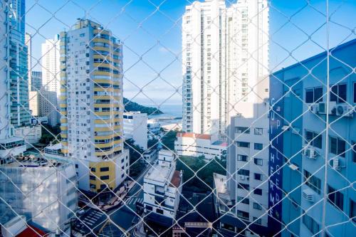 Pioneiros Apartment | Apto com vista para o mar na Barra Norte YF4514
