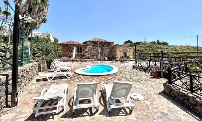 El Rincon Cottage | Apto en casa rural, cocina, piscina, BBQ compartid