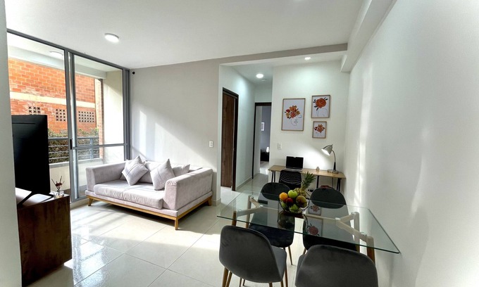 Castilla Apartment | Apto With Pool, gym Near to Mall