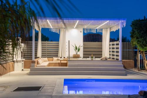 Pesada Villa | Aqua View Villa Pessada