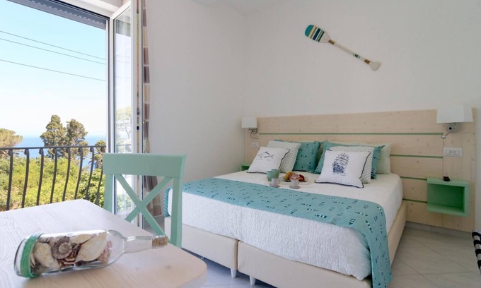 Marina Grande Apartment | Aquamarine Relaxing Capri Suites JSuite Smeralda