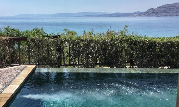 Pefkos Villa | Aquavisionaire Beach Front Villa