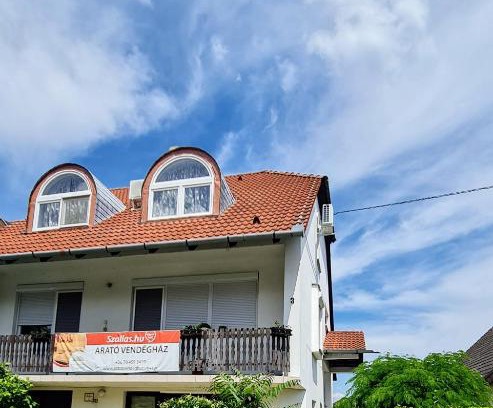 Pecs House | Arató Vendégház