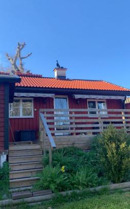 Ingaro Villa | Archipelago cabin with sauna, fireplace & close to the ocean
