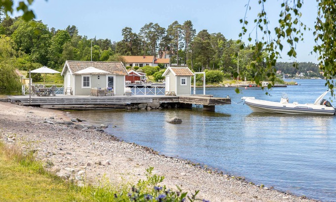 Vaxholm Villa | Archipelago Estate - Private Beach & Jetty