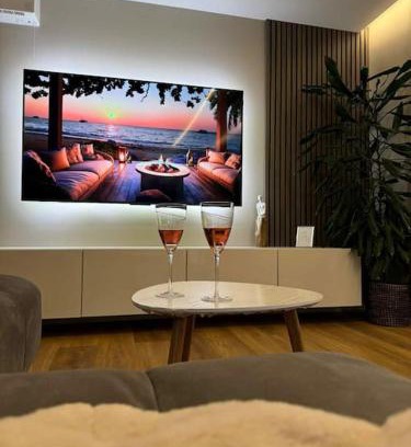 Narvik Apartment | Arctic feathers