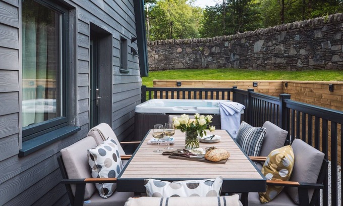 Arrochar Cottage | Ardlui Retreat Lodge 7