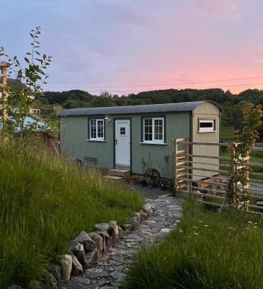 Inverkirkaig Ski Chalet | Ardmore Shepherd's Hut