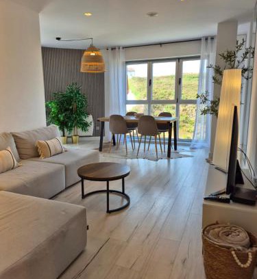 Malpica de Bergantinos Apartment | Arena Blanca