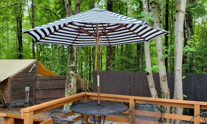 Hico House | Arlo is a cozy RV in delightful Hico with WiFi, AC