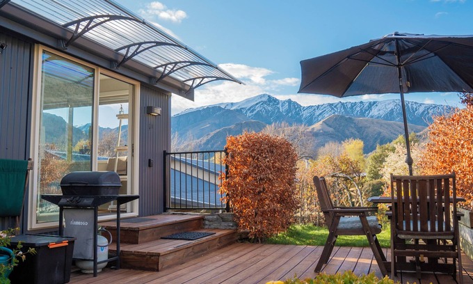 Arrowtown Cottage | Arrowtown Gold - Elevated Two Bedroom Apartment