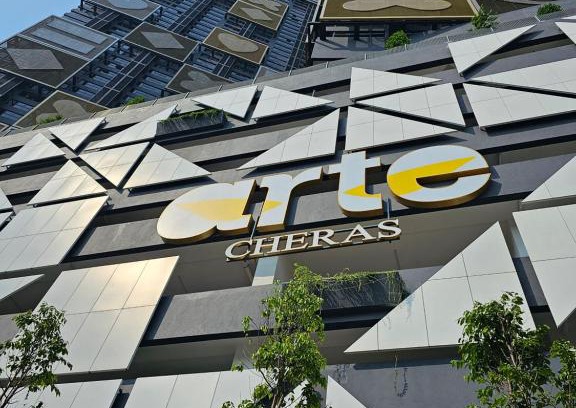 Taman Midah Apartment | Arte Cheras The Premium Suites by iLuxHome