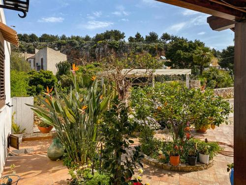 Custonaci House | Arte Povera Landhaus in idyllischem Naturreservat