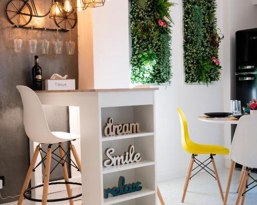 Bucharest Apartment | Artsy Riverside Suite - 1BR Amazing central apartment