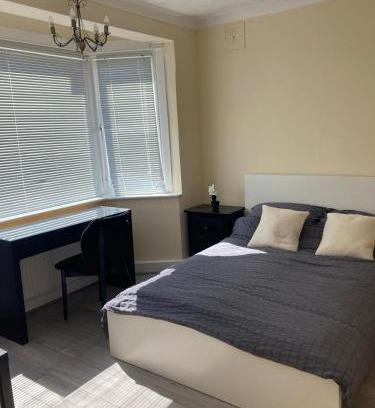 Harold Wood House | Arundel Road, RM30RX