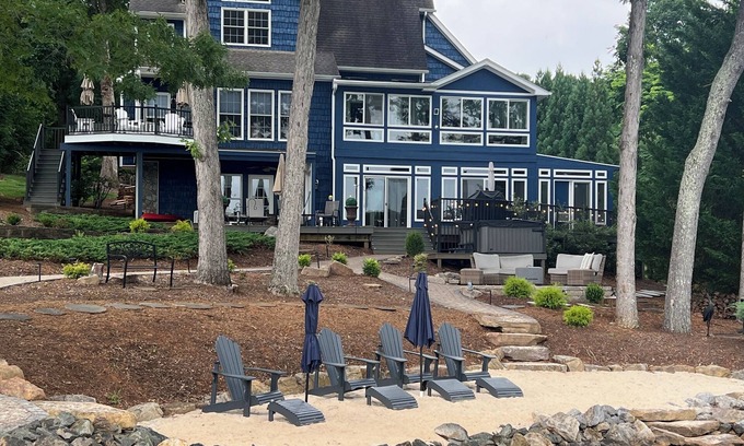 Huddleston House | Ascension On The Lake. Beautiful home, lots of space to spread out.