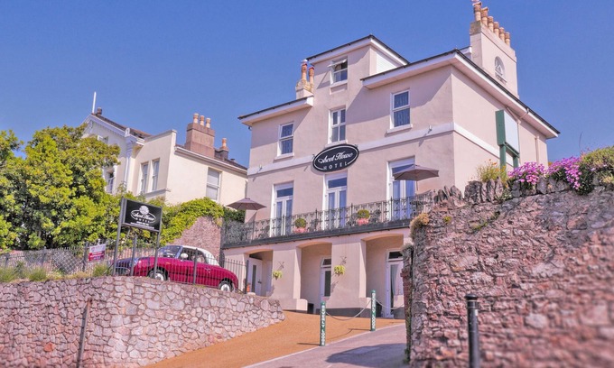 Torquay City Centre Hotel | Ascot House Hotel