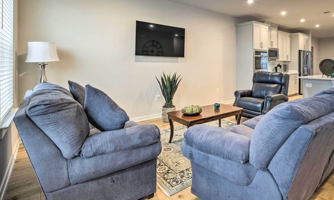 Ashburn House | Ashburn Vacation Rental w/ Private Rooftop!