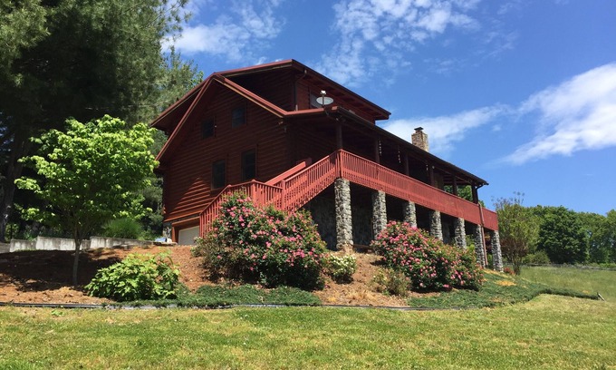 Leicester Cabin | Asheville Mountain Log Cabin