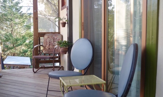 Claxton Community Apartment | Asheville’s Hillside Hideaway