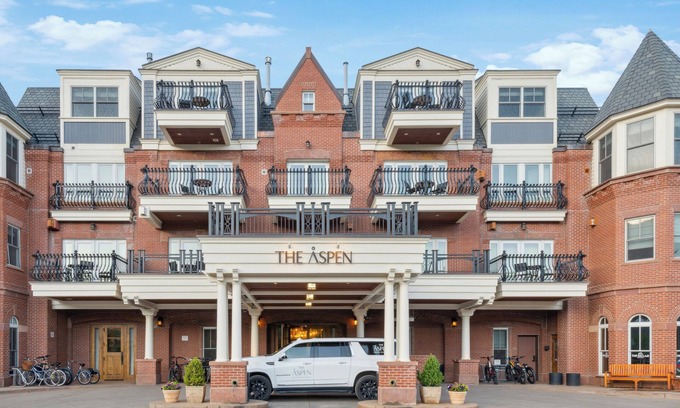 Downtown Condo | Aspen Mountain Residences [Formerly Hyatt Grand Aspen] at Owner Direct Rates