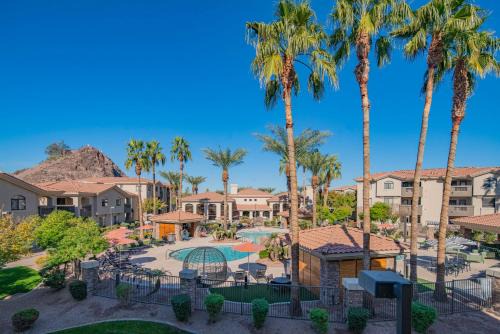 Tempe Apartment | Asu Getaway - King Beds- Self Check-In- Pool 2041