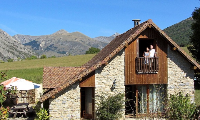 La Roche-des-Arnauds Cottage | At Clos de Lumière, an exceptional environment: come and recharge your batteries!