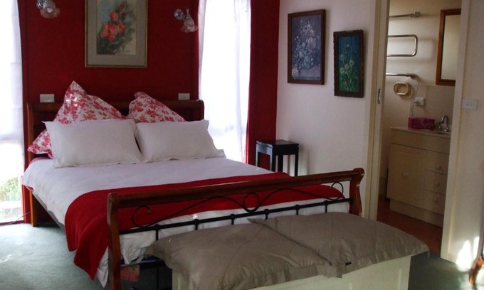 Torquay Bed & Breakfast | At the Gallery
