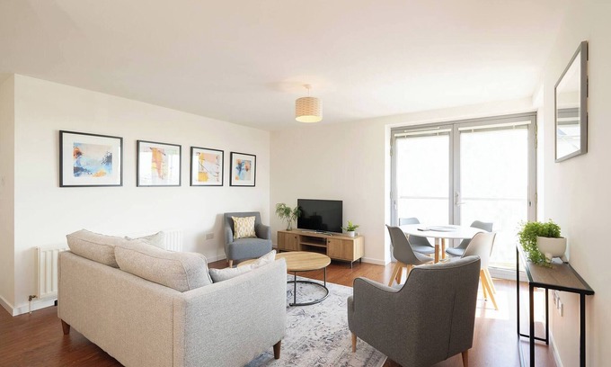 Carnoustie Apartment | At the Links - 2-Bed Coastal Stay Near Famous Golf