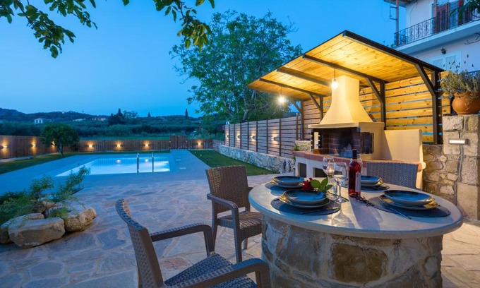 Agia Marina Villa | Athina's House