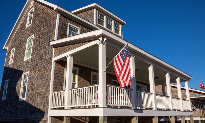 Atlantic Beach House | Atlantic Beach Classic Family Cottage